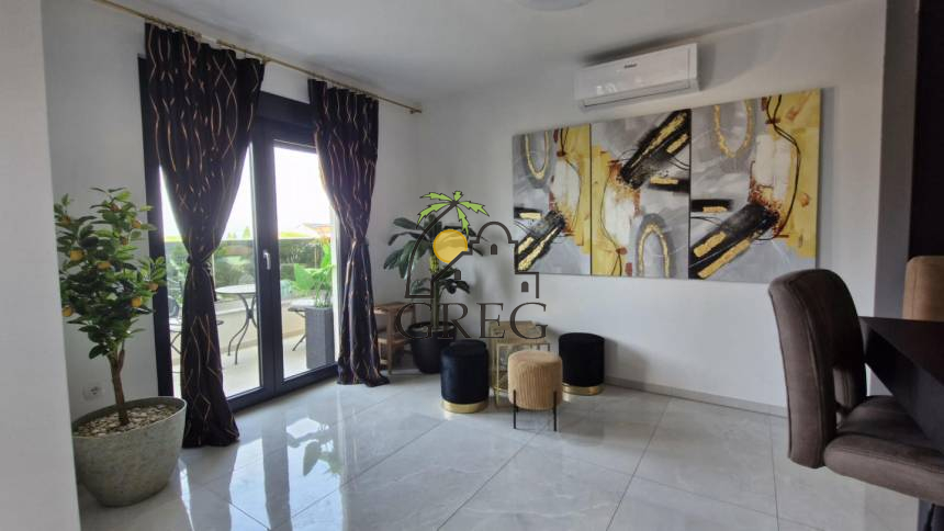Croatia, Island of Pag, Novalja - Apartment, for sale