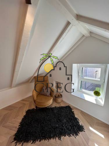 Croatia, Middle Dalmatia, Kaštel - Stone house, for sale