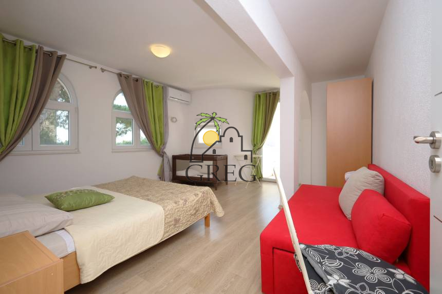 Croatia, North Dalmatia, Vodice - Apartment, for sale