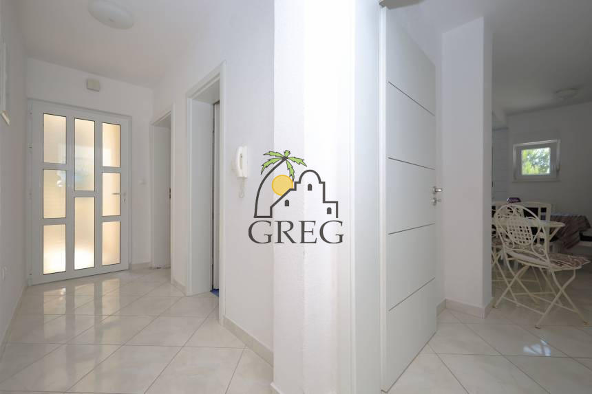 Croatia, North Dalmatia, Vodice - Apartment, for sale