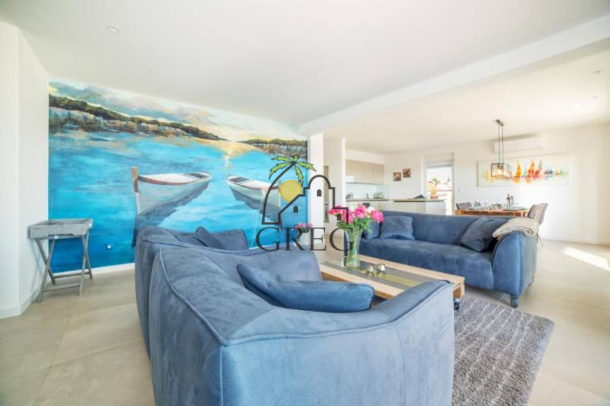 Croatia, North Dalmatia, Vodice - Apartment, for sale