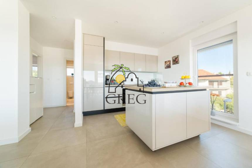 Croatia, North Dalmatia, Vodice - Apartment, for sale