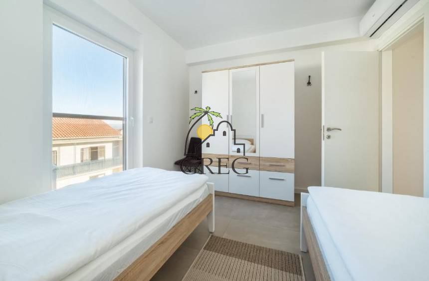 Croatia, North Dalmatia, Vodice - Apartment, for sale