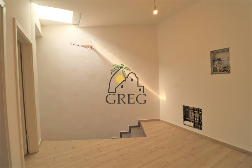 Croatia, North Dalmatia, Zaton - House, for sale