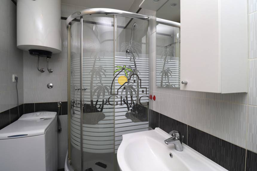 Croatia, North Dalmatia, Šibenik  - Apartment, for sale