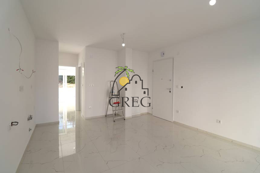 Croatia, North Dalmatia, Žaborić - Apartment, for sale