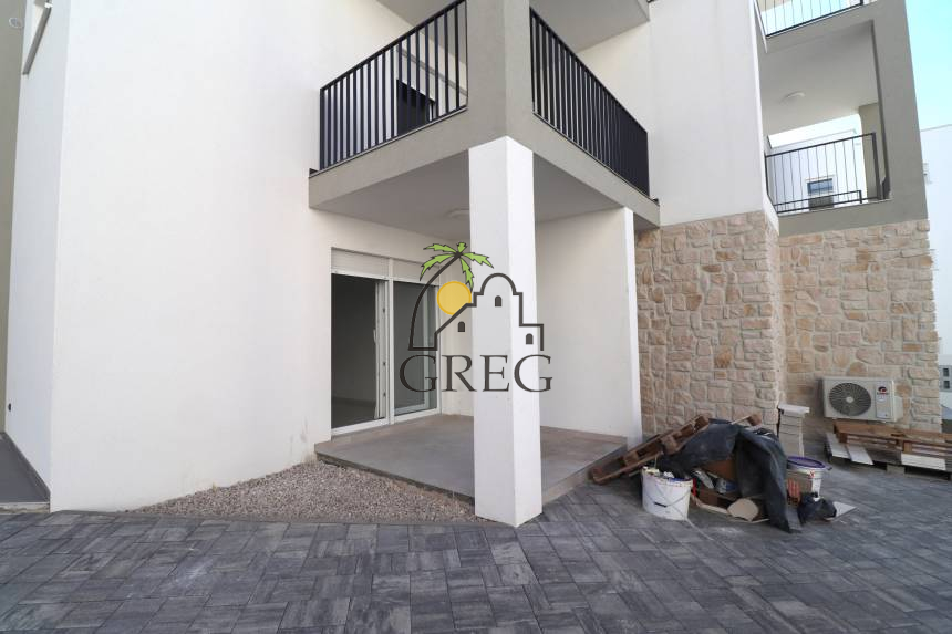 Croatia, North Dalmatia, Žaborić - Apartment, for sale