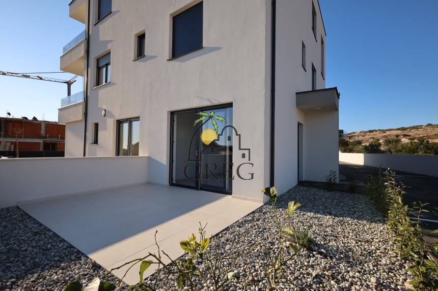 Croatia, North Dalmatia, Brodarica - Apartment, for sale