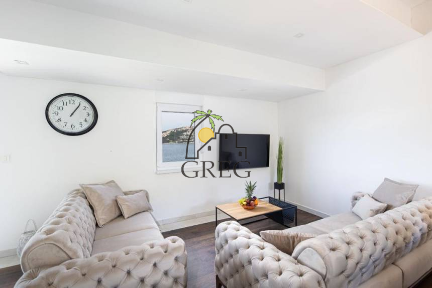 Croatia, Pag Island, Stara Novalija - Apartment, for sale