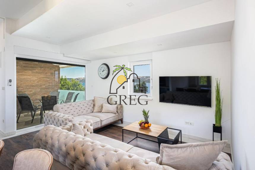 Croatia, Pag Island, Stara Novalija - Apartment, for sale