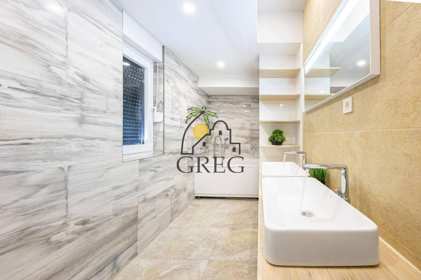 Croatia, Pag Island, Stara Novalija - Apartment, for sale