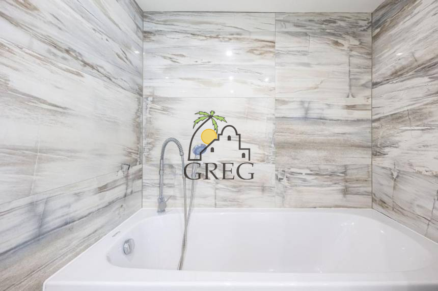 Croatia, Pag Island, Stara Novalija - Apartment, for sale