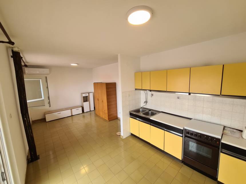 Croatia, Island of Ciovo,  - House, for sale