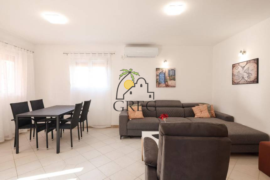 Croatia, North Dalmatia, Petrcane - Apartment, for sale