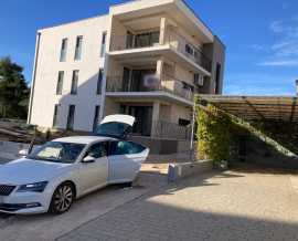 Chorwacja, Dalmacja Środkowa, Rogoznica  - Apartamentowiec, na sprzedaż
