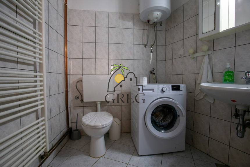 Chorwacja, Dalmacja Północna, Šibenik  - Szeregowiec, na sprzedaż