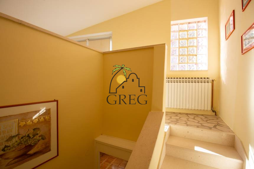 Chorwacja, Dalmacja Północna, Šibenik  - Szeregowiec, na sprzedaż