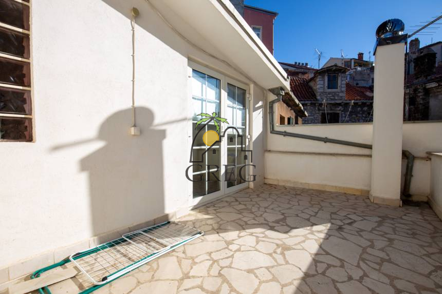 Chorwacja, Dalmacja Północna, Šibenik  - Szeregowiec, na sprzedaż