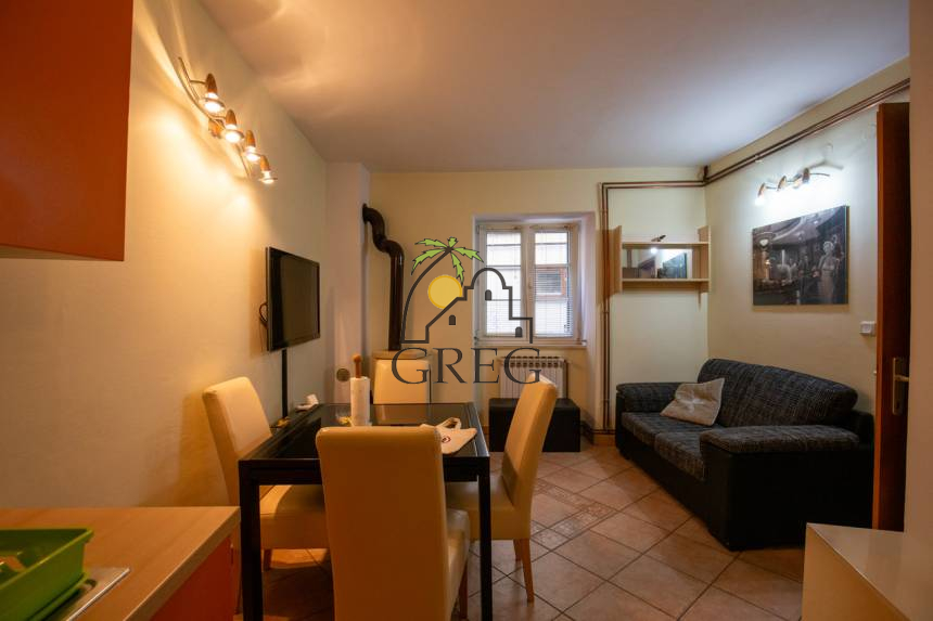 Chorwacja, Dalmacja Północna, Šibenik  - Szeregowiec, na sprzedaż