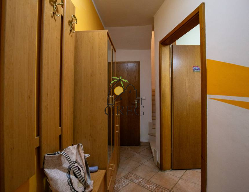 Chorwacja, Dalmacja Północna, Šibenik  - Szeregowiec, na sprzedaż