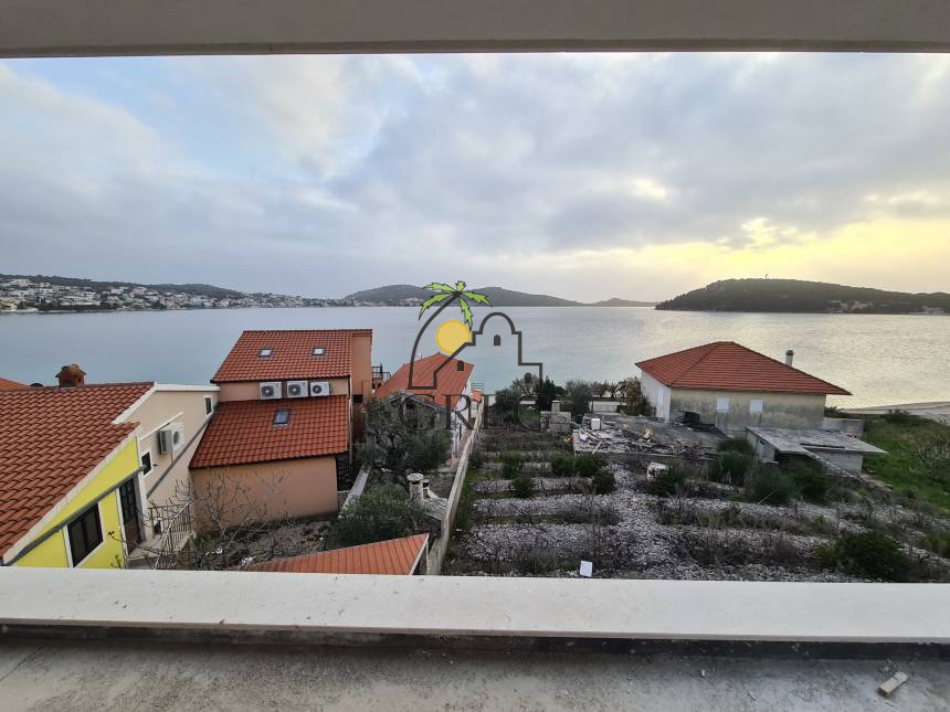 Croatia, Middle Dalmatia,  - Apartment, for sale