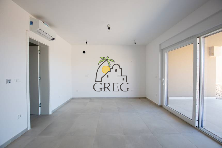 Croatia, Island of Pag, Novalja - Apartment, for sale