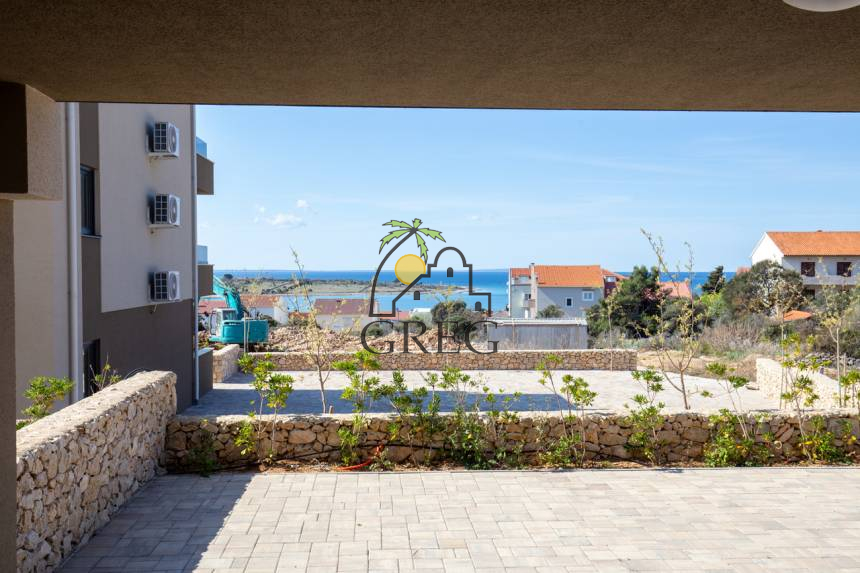 Croatia, Island of Pag, Novalja - Apartment, for sale