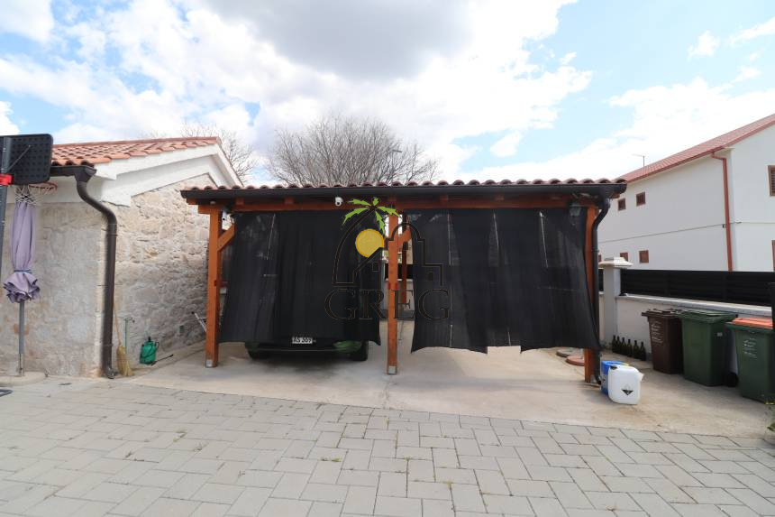 Chorwacja, Dalmacja Północna, Pirovac - Dom kamienny, na sprzedaż