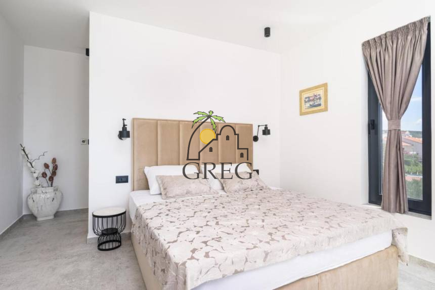 Croatia, Island of Ciovo,  - House, for sale