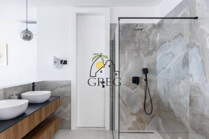 Croatia, Island of Ciovo,  - House, for sale