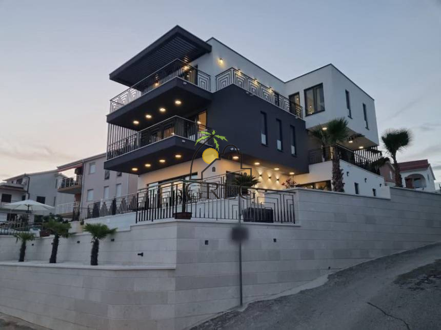 Croatia, Island of Ciovo,  - House, for sale