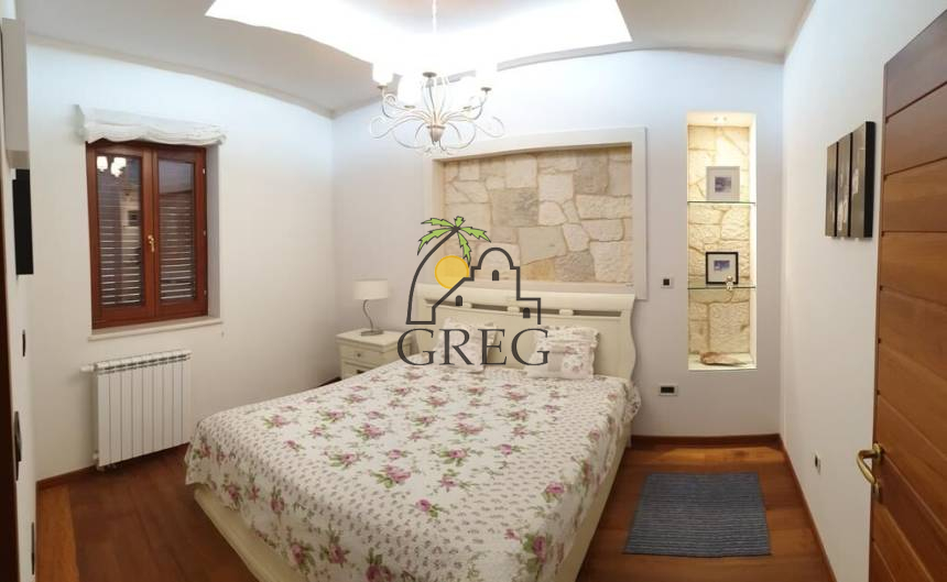 Croatia, North Dalmatia,  - House, for sale