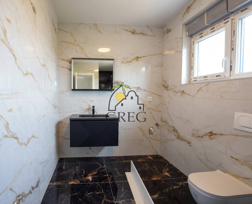 Croatia, North Dalmatia, Privlaka - House, for sale