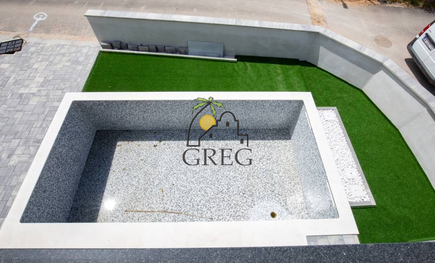 Croatia, North Dalmatia, Privlaka - House, for sale