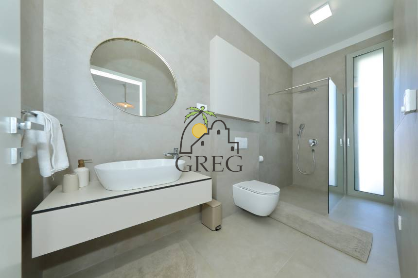 Croatia, North Dalmatia,  - House, for sale