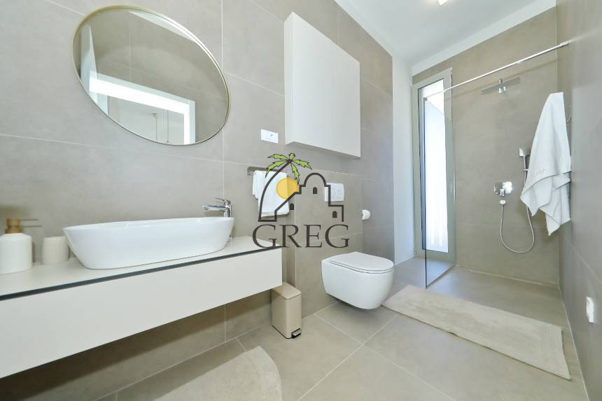 Croatia, North Dalmatia,  - House, for sale