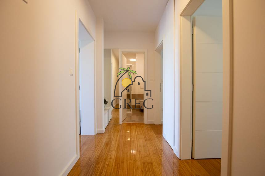 Croatia, North Dalmatia, Zadar - Apartment, for sale