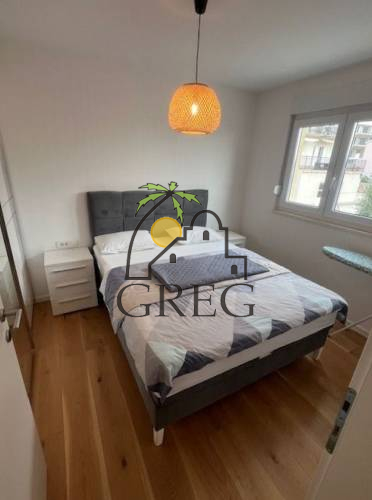 Croatia, Middle Dalmatia, Makarska - Apartment, for sale