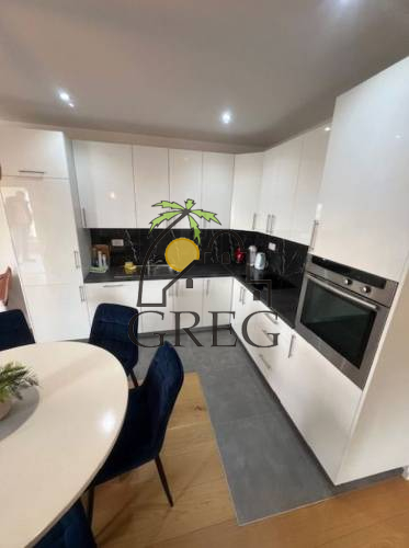 Croatia, Middle Dalmatia, Makarska - Apartment, for sale