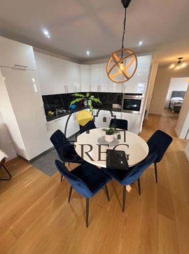 Croatia, Middle Dalmatia, Makarska - Apartment, for sale