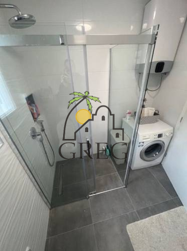 Croatia, Middle Dalmatia, Makarska - Apartment, for sale