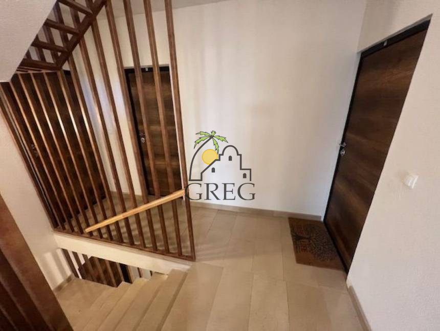 Croatia, Middle Dalmatia, Makarska - Apartment, for sale