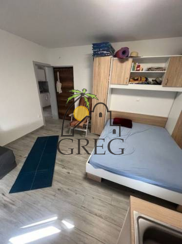 Croatia, Middle Dalmatia, Makarska - Apartment, for sale