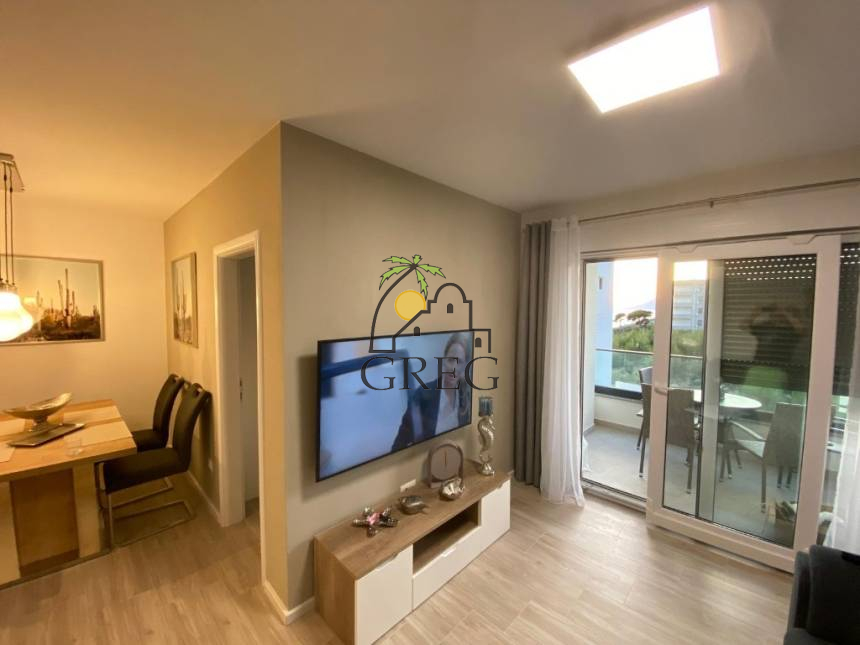 Croatia, Middle Dalmatia, Makarska - Apartment, for sale