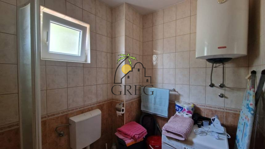 Croatia, Middle Dalmatia, Makarska - Apartment, for sale