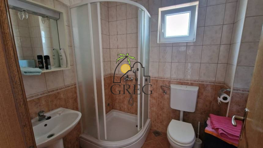 Croatia, Middle Dalmatia, Makarska - Apartment, for sale