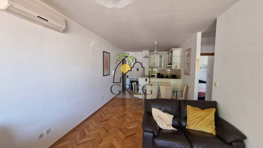 Croatia, Middle Dalmatia, Makarska - Apartment, for sale