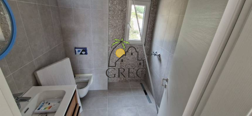 Croatia, Middle Dalmatia, Makarska - Apartment, for sale