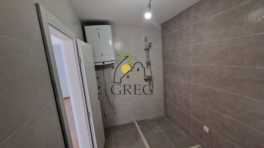 Croatia, Middle Dalmatia, Makarska - Apartment, for sale