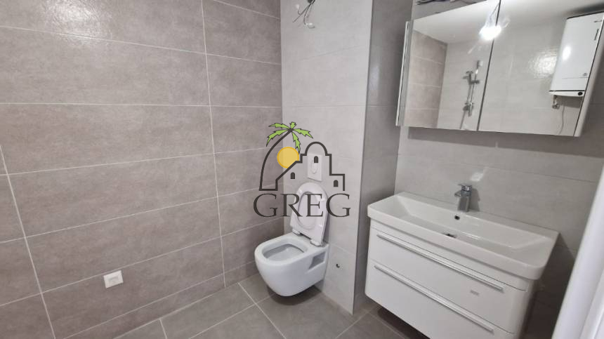 Croatia, Middle Dalmatia, Makarska - Apartment, for sale